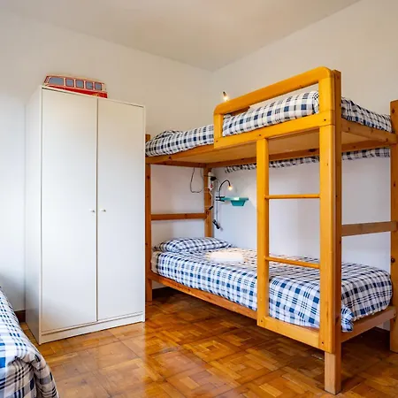 Surf House Sanvi Panzió *